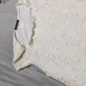 Stretch lace top, size XL, cream colored